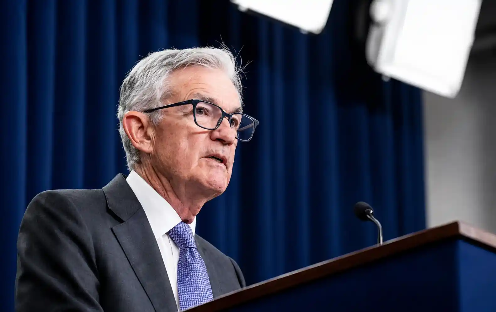 Fed Survey Finds Rising Job Concerns Among Americans
