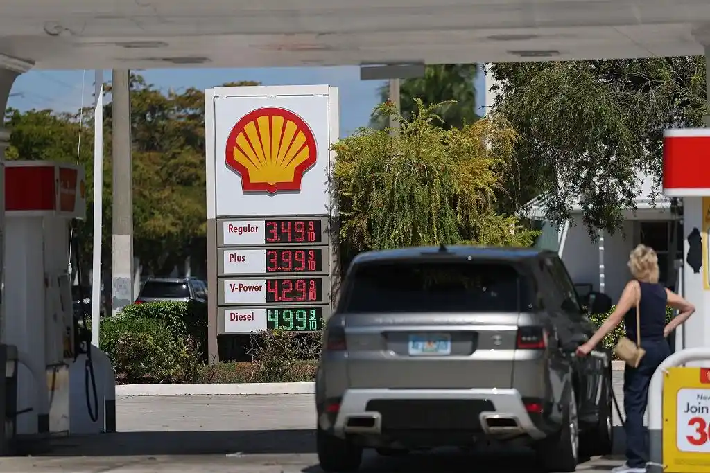 Oil Prices Surge After Trump Warns Iran to Hurry Up